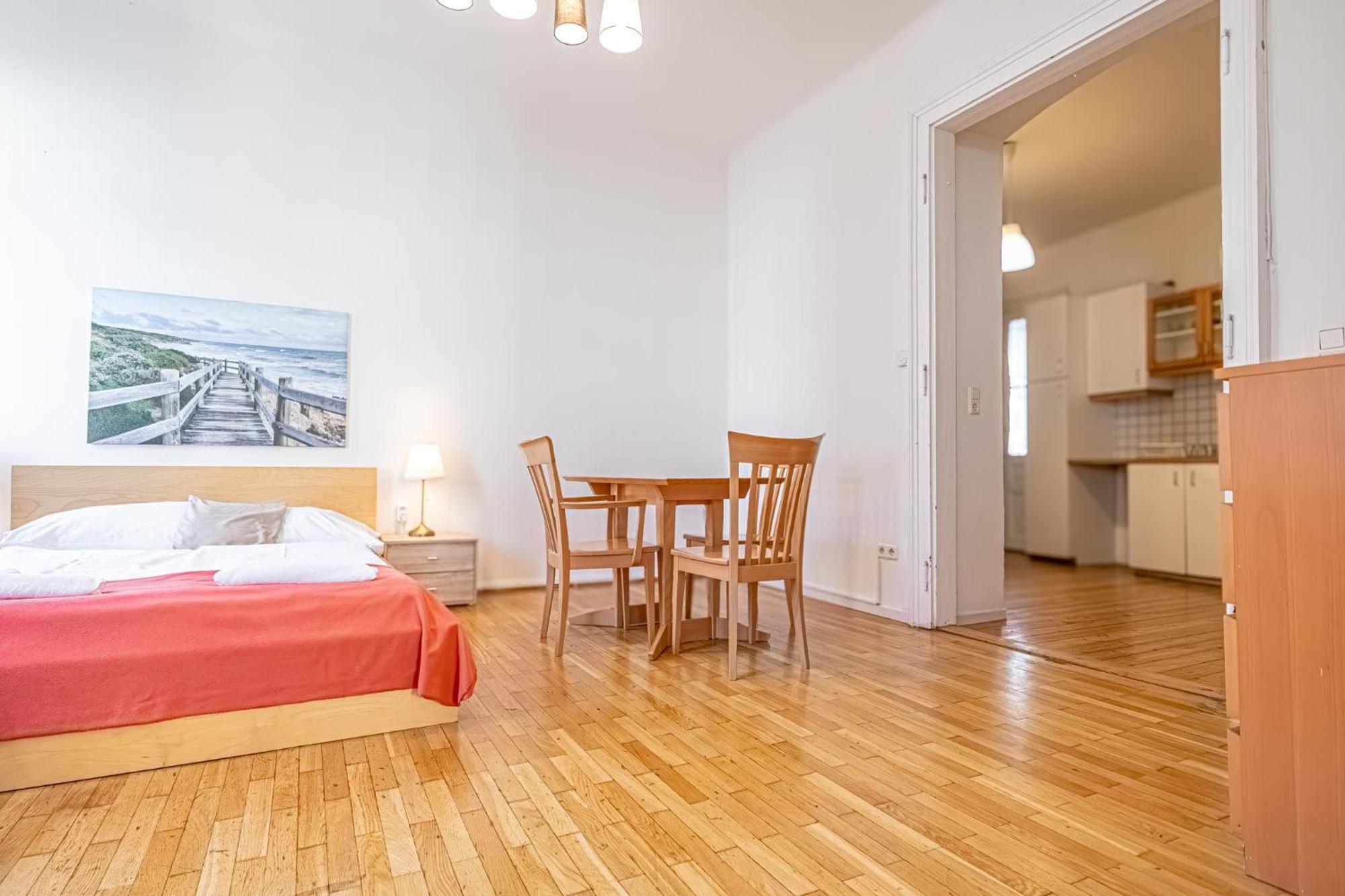 Simple Apartment Near Wiener Stadthalle Ngoại thất bức ảnh