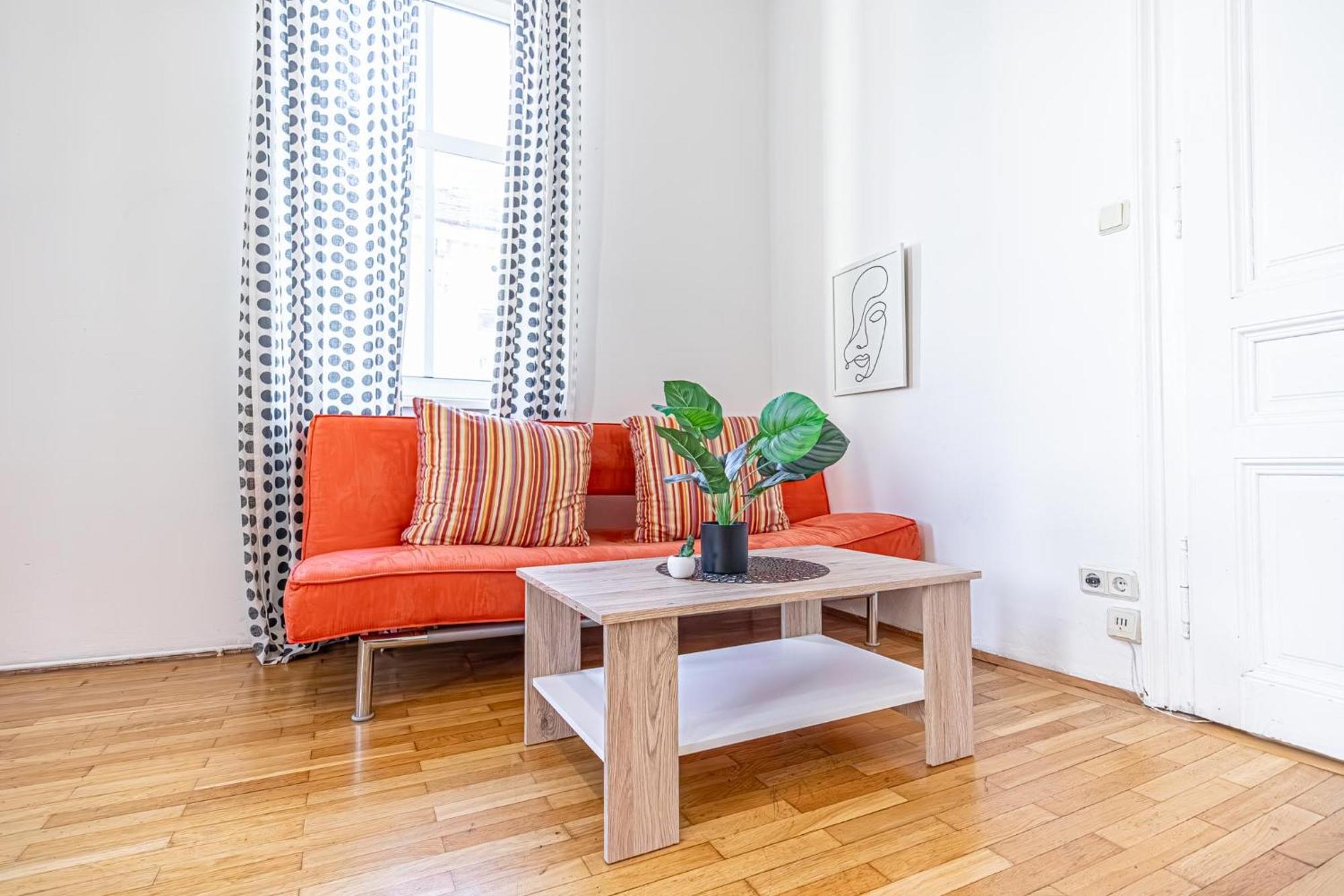 Simple Apartment Near Wiener Stadthalle Ngoại thất bức ảnh