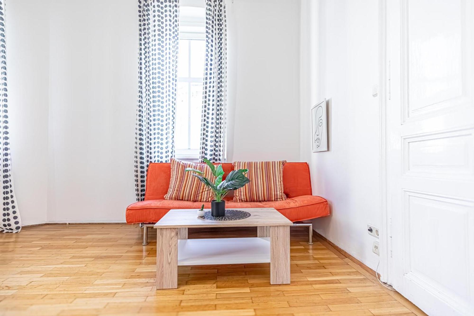 Simple Apartment Near Wiener Stadthalle Ngoại thất bức ảnh