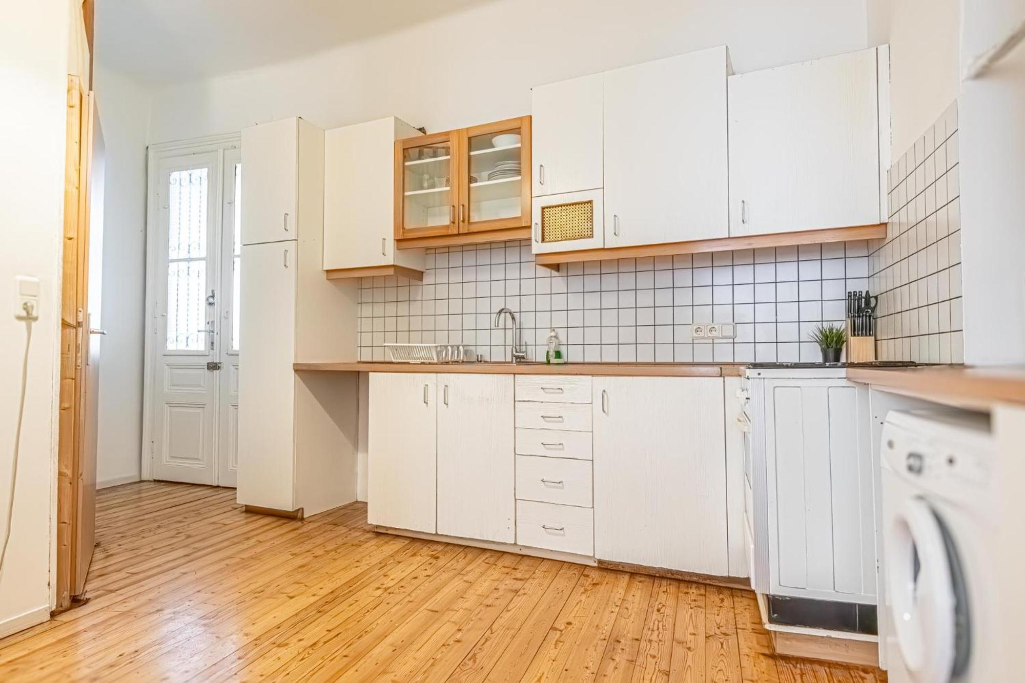 Simple Apartment Near Wiener Stadthalle Ngoại thất bức ảnh
