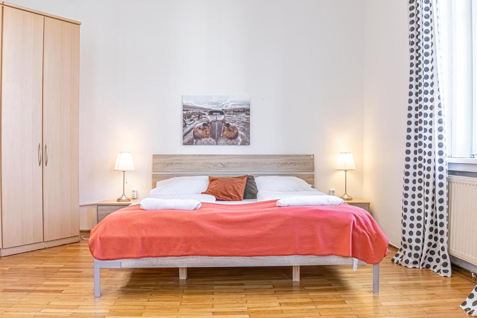 Simple Apartment Near Wiener Stadthalle Ngoại thất bức ảnh